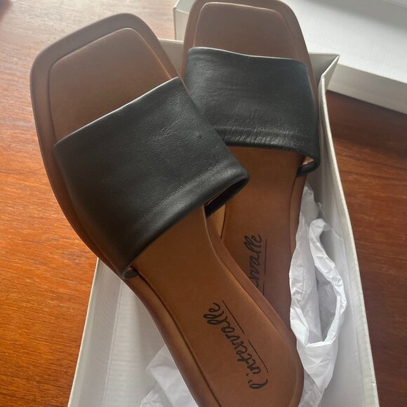 L'intervalle Black Leather Sandals - Size 40 UNWORN/NEW - Picture 1 of 2